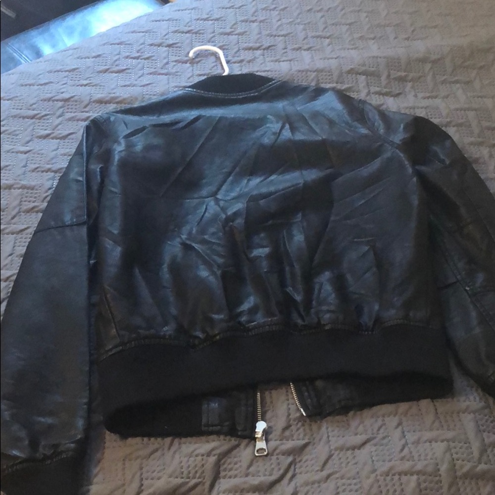 Jacket - Picture 3 of 4